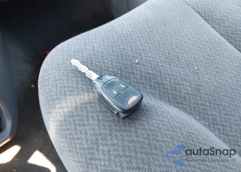 2005 Chrysler Town & Country из США, поврежденный, VIN 1C4GP45R65B271469